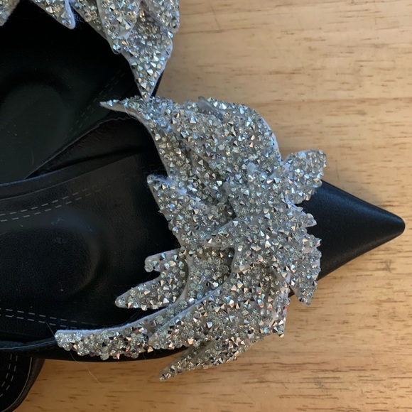 Beautiful Jewelled Slides - Picture 5 of 5